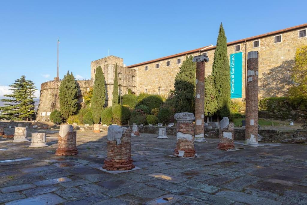 Nuovo Appartamento A San Giusto Trieste Exteriör bild